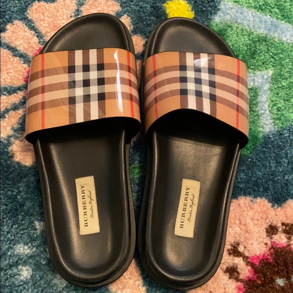 *AUTHENTIC*Burberry Women’s Ashmore Vintage Slides